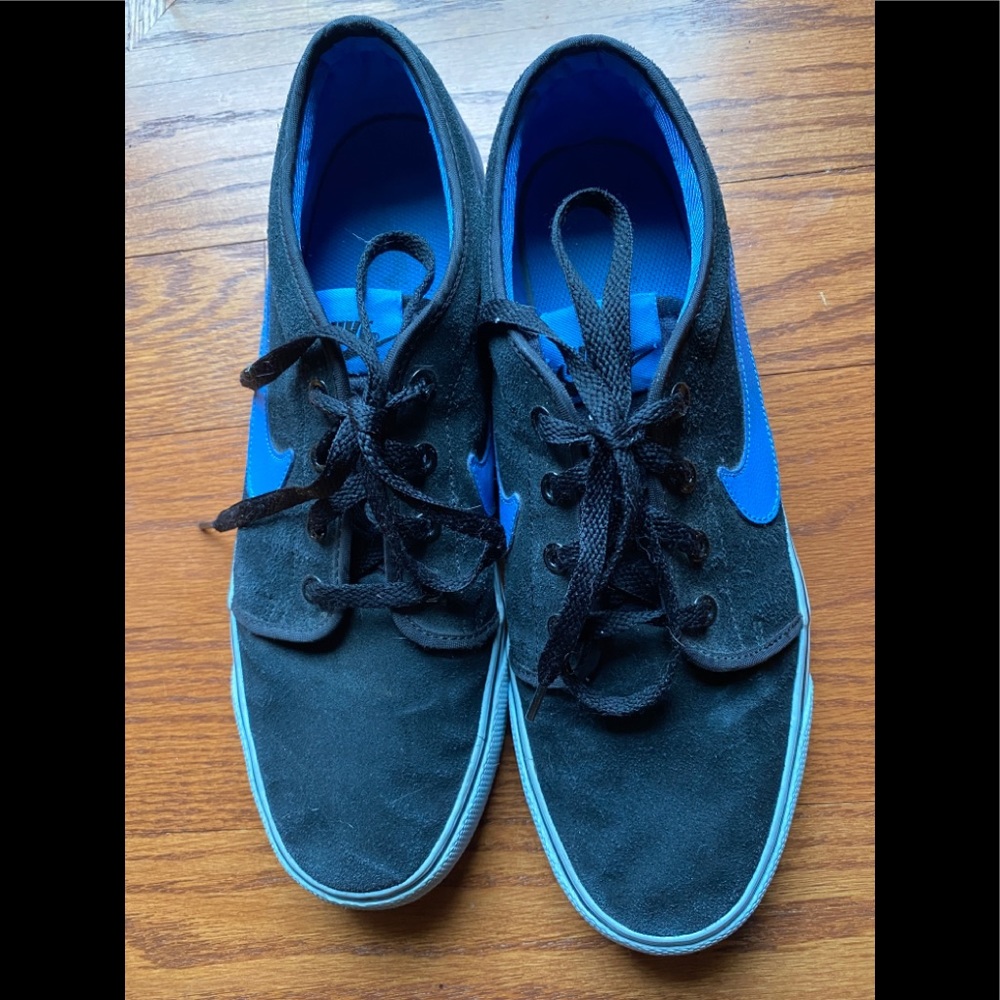 Nike “Toki” Shoes Men’s Sz 11.5 Low Top Suede Leather Black/Blue Swoosh